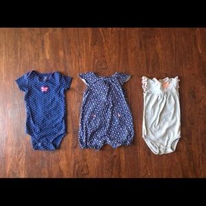 🚫SOLD🚫 24M romper and bodysuit bundle